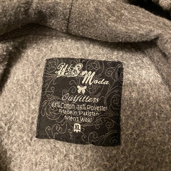 New York City Gray Hooded Sweatshirt - Picture 5 of 8